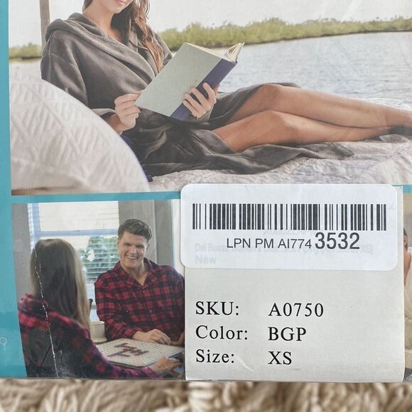 NWT pajamas by Alexander del Rossa in size XS - Picture 3 of 3